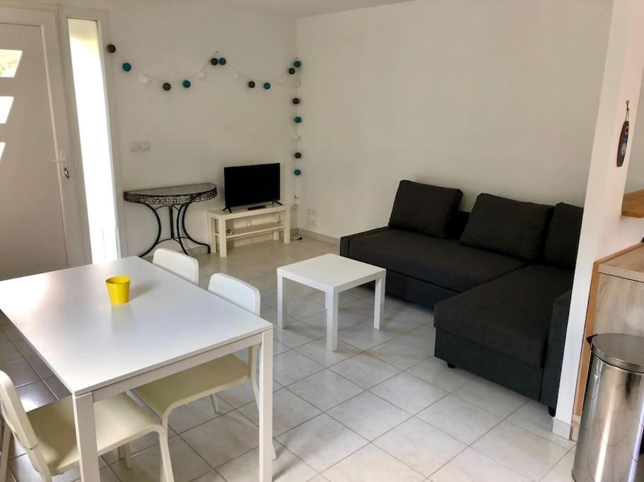 Au Calme, Maison T3 Neuf Avec Jardin A Cassy Lanton Exterior foto
